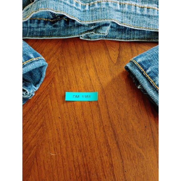 Younique brand Denim Cropped Jacket - Size: Large (1161) - Picture 2 of 8